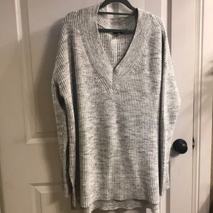 Lane Bryant v neck sweater size 18/20 heather gray